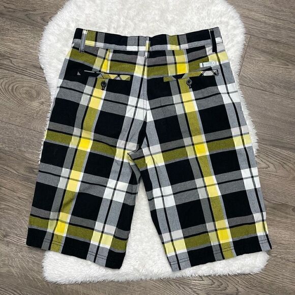 Southpole Size 18 / 30 Long Plaid Shorts Black Yellow 12" Inseam Golf Casual Chi - Picture 4 of 6